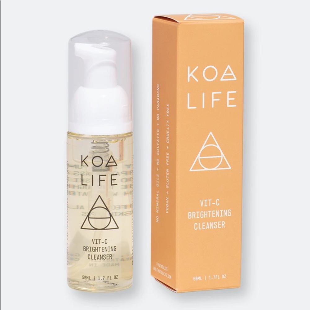 Koa Life vit-c brightening cleanser NEW